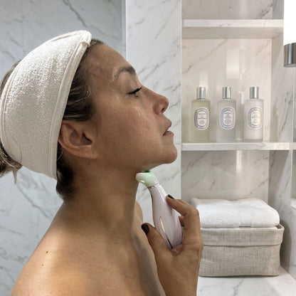 NOVU Glow — Dispositivo de Terapia LED Facial Multifuncional